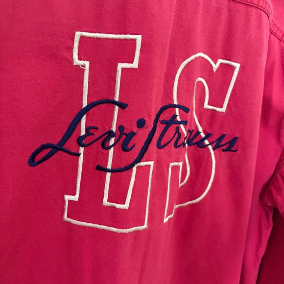 Vintage Levi’s Red Tab long-sleeve cotton chambray work shirt - Picture 7 of 8